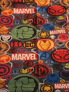 Marvel Comic Emblem Twin sheet set - Red, Blue, Green, Yellow, Black